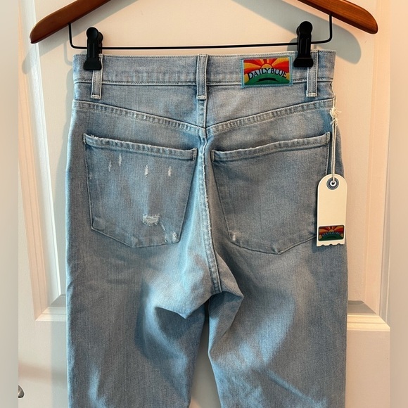 Daily Blue Hype Jean in DUST - Picture 7 of 16